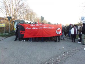 Friedliche Demo gegen Ratzeburger Nazi-Villa und rechte Gewalt